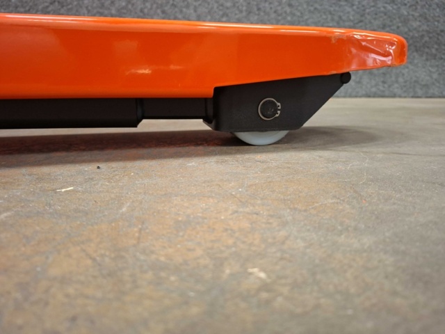 1543831-6 Scissor lift truck Gigant HHM 100