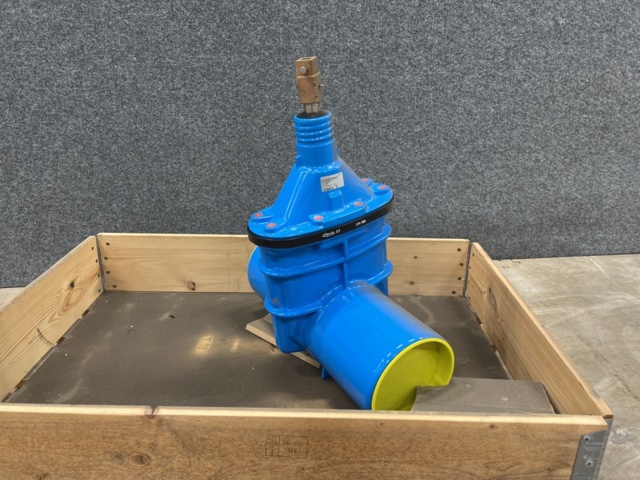 1476740-12 2 pcs Wedge gate valves Hawle 4200, Smooth end 200 P