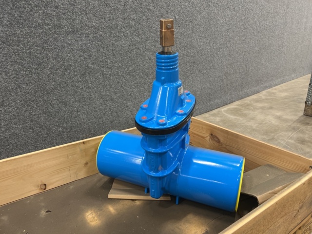 1476740-13 2 pcs Wedge gate valves Hawle 4200, Smooth end 200 P