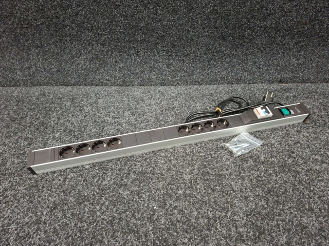 1544055-2 Energipanel Gigant 870 - 8 uttag