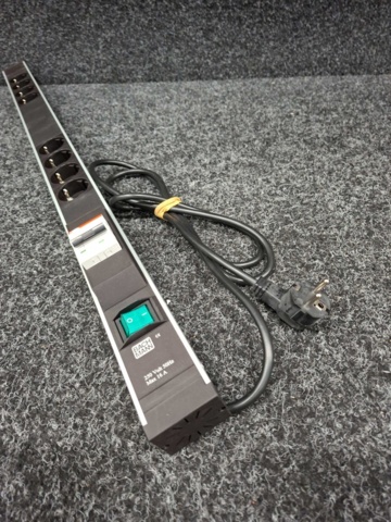 1544055-7 Energipanel Gigant 870 - 8 uttag