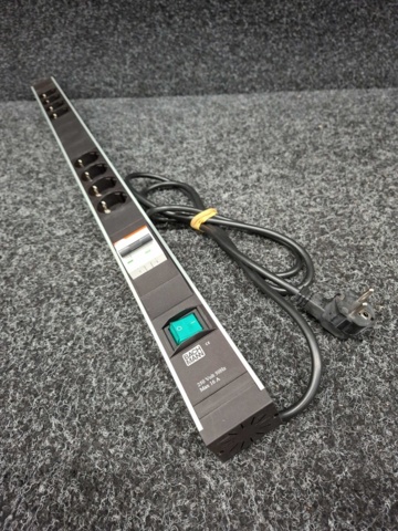 1544055-8 Energipanel Gigant 870 - 8 uttag
