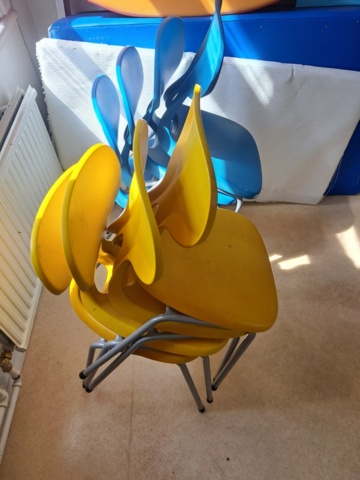 1544641-2 8 Chairs & 2 Stools