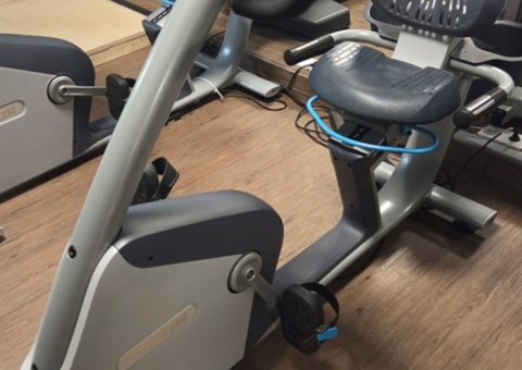 Motionscykel RBK (Recumbent Bike) - Precor RBK865 med P62