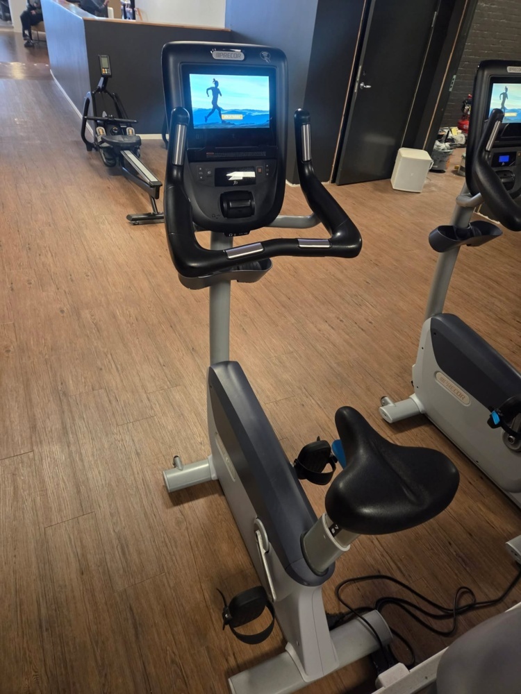1475368-2 Motionscykel UBK (Upright Bike) - Precor UBK865 med P62