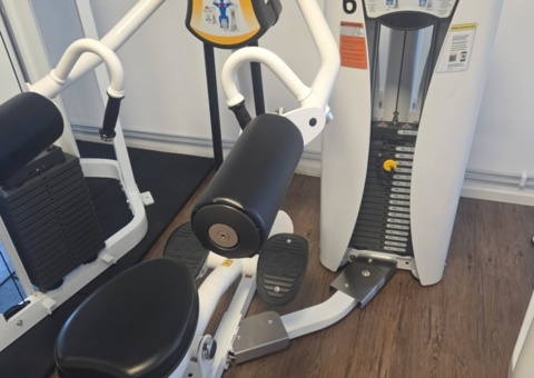 Lateral raise (sidolyft axlar) - Hoist Fitness Roc-it-serien