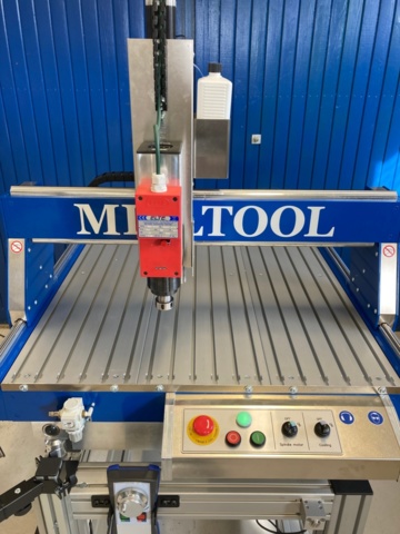 1529866-2 Ny CNC-fräsmaskin med tillbehör – Milltool MT021000SE