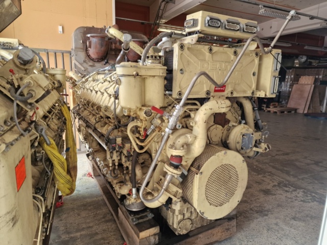1545184-2 Marin dieselmotor V16 - Deutz MWM