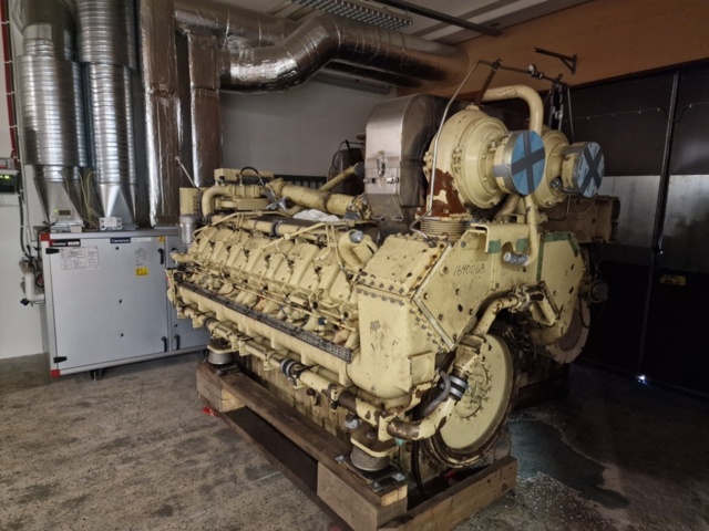 1545184-3 Marin dieselmotor V16 - Deutz MWM