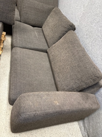 1535533-2 Soffa, hushållsartiklar, köksutrustning, m.m.