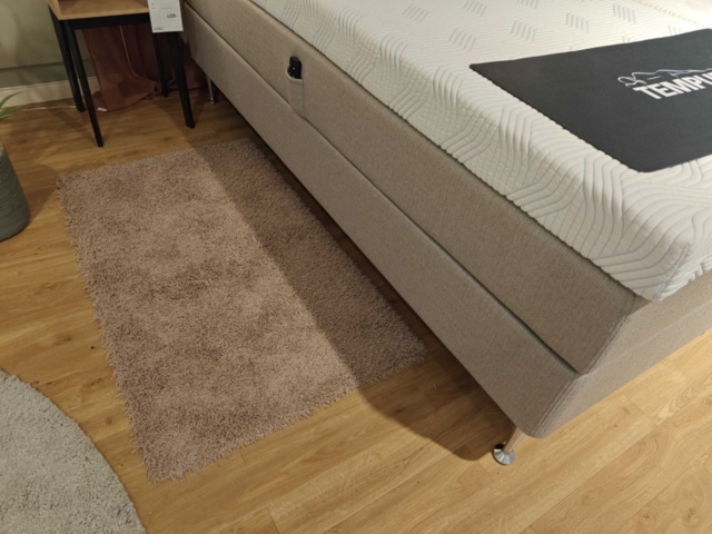 1400753-17 Dubbelsäng, lampor, m.m. - Tempur Promise adjustable 2x90 cm