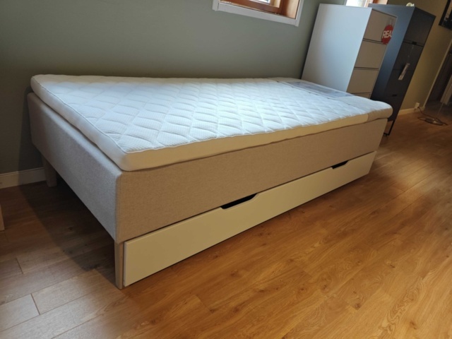 1400755-2 Ramsäng 90 cm och byrå - Svenska Hem