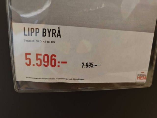 1400756-3 Byrå, golvlampa och tavla