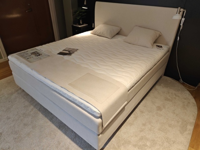 1400757-2 Säng Jensen Diplomat Kontinental 180 cm, sängbord, m.m.