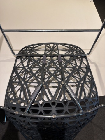 1533306-4 Conference table with 6 chairs
