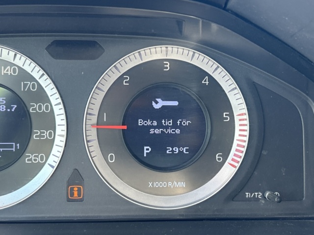 1504312-14 Volvo V70 D3 Geartronic, 163hk, 2011