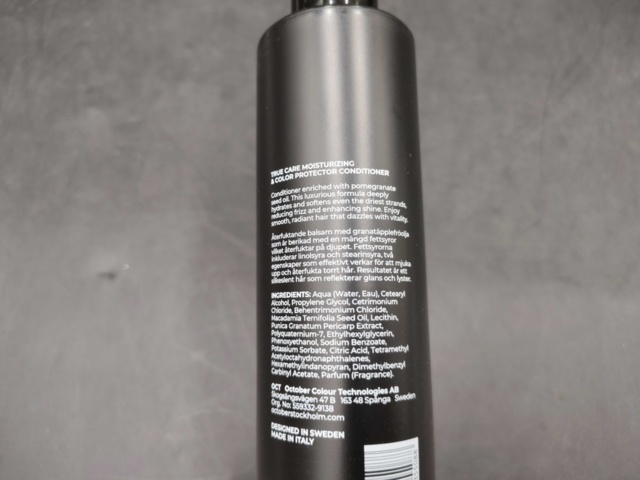 1545339-4 Balsam 24  st - October Stockholm, True Care Moisturizing Conditioner 250 ml