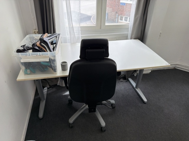 1533309-2 Office workstations 2 pcs