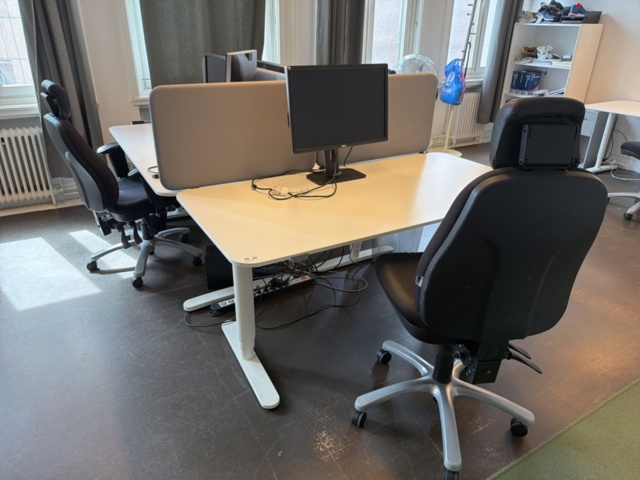 1533320-1 Kontorsarbetsplatser 3 st