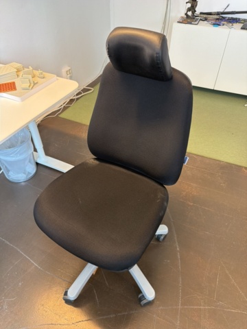 1533321-4 Kontorsarbetsplats