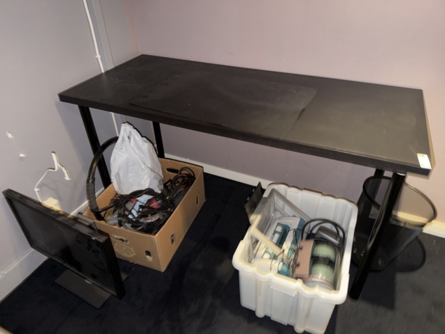 1533322-4 Samling med IT-utrustning