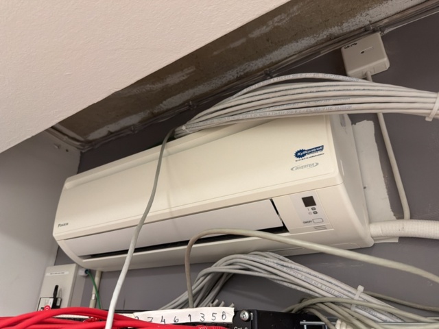 1533329-1 AC-enhet med inner- och ytterdel - Daikin FTX35J3V1B / RX35K5V1B - 2015