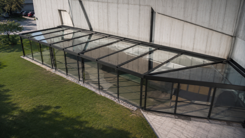 1539958-1 Oanvänt pergolasystem SOLID 285 m² – motordrivna glaspartier och isolerad takduk