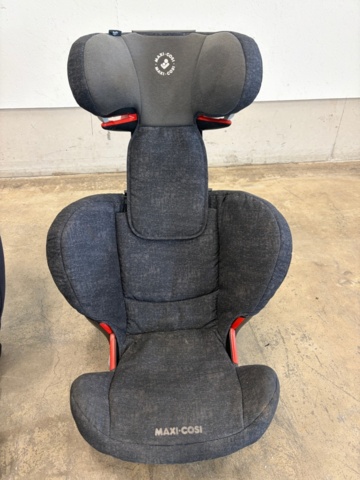 1430374-3 Maxi-Cosi child car seat 2pcs
