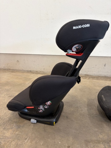 1430374-5 Maxi-Cosi child car seat 2pcs