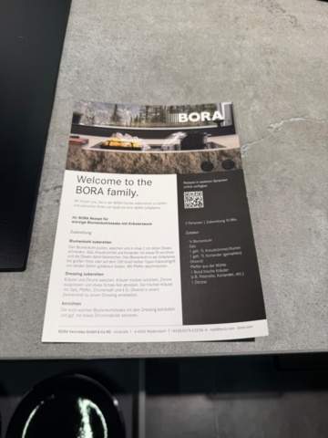 1344323-20 Utställningskök HTH Focus – svart ek med Bora X Pure och premiumutrustning