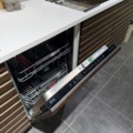 1344324-15 Exklusivt visningskök – Nordic Spirit Harmony Dark / Focus Lera med AEG-vitvaror