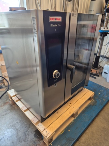 Rational iCombi Pro 101 från 2024. Nyservad hos Rational