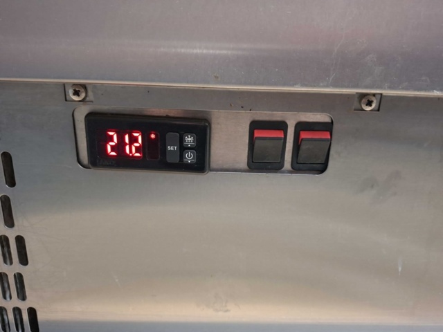 1528344-9 Display refrigerator Viessmann Disk 4