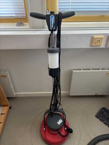 1373230-1 Skurmaskin med tillbehör - Cleanfix FloorMac PE300