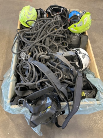 1531839-4 Three pallets of fall protection equipment