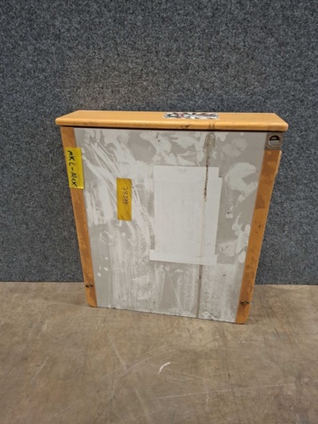 1545710-13 Skötbord