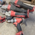 1531853-4 Milwaukee 17-piece power tools