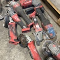 1531853-5 Milwaukee 17-piece power tools
