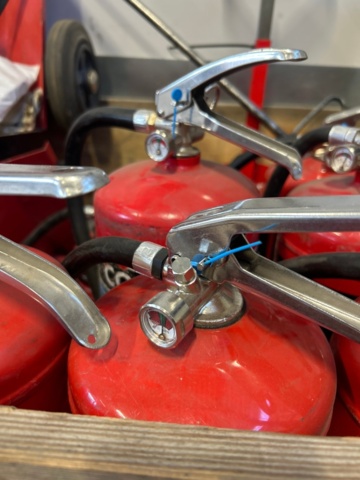 1531899-8 Fire extinguishers, hot-work carts, gas burners