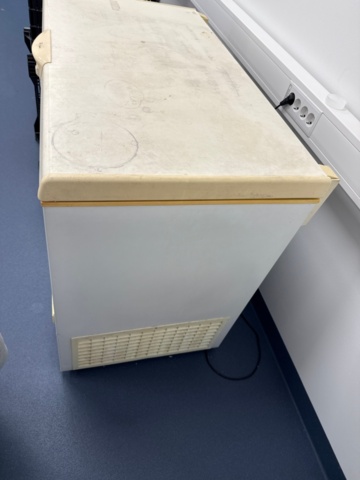 1529437-3 Frysboxar 2 st - Whirlpool AFG 532/G / Whirlpool WHE 4600