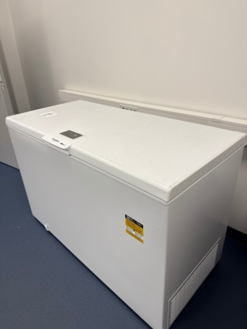 1529437-6 Frysboxar 2 st - Whirlpool AFG 532/G / Whirlpool WHE 4600