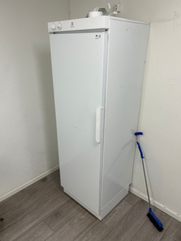 1531917-1 Drying cabinet Electrolux
