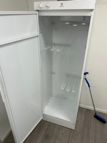 1531917-2 Drying cabinet Electrolux