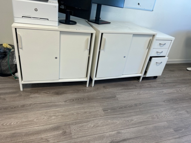 1531922-2 Desks 3 pcs, armchairs 2 pcs, etc.