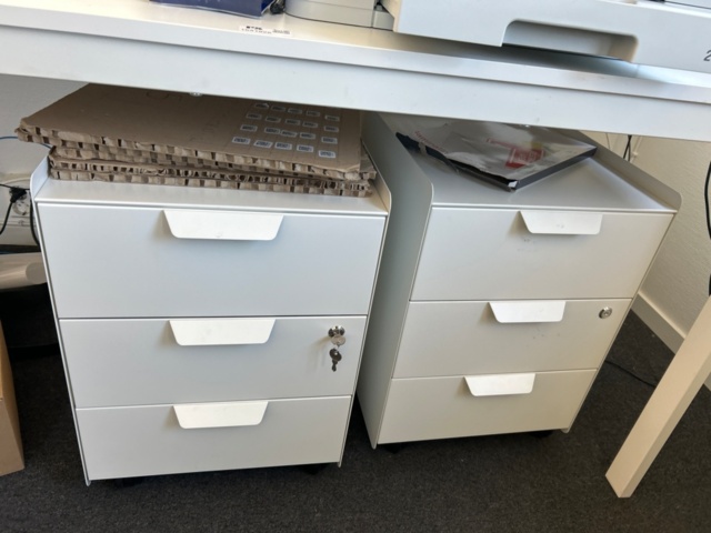 1531926-7 Table with printers, laminators and filing cabinets