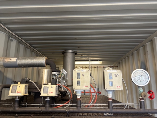1529456-13 Ånggenerator i container med tillbehör