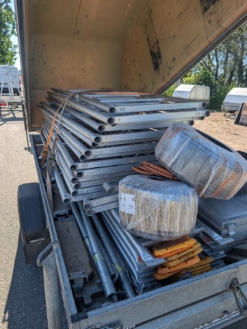 1531940-8 Large batch stand Monzon (several smaller units)
