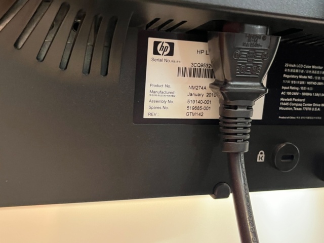 1546335-6 Datorskärmar Philips, Dell samt datordockor Dell