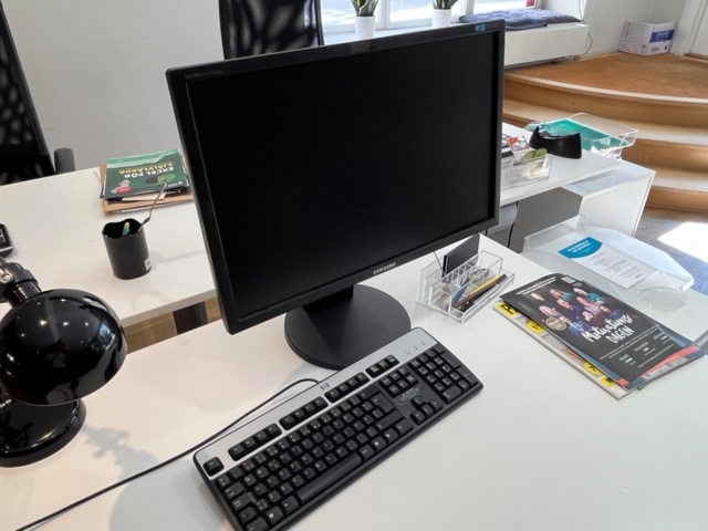 1546335-7 Datorskärmar Philips, Dell samt datordockor Dell