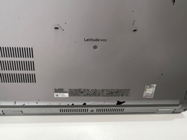 1546336-3 Laptop Dell Latitude 5420